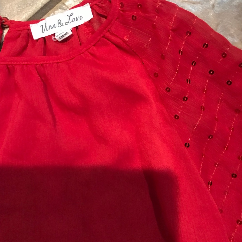 Vine & Love Red Blouse with puffy sequined sleeves‎ size Small #2168
